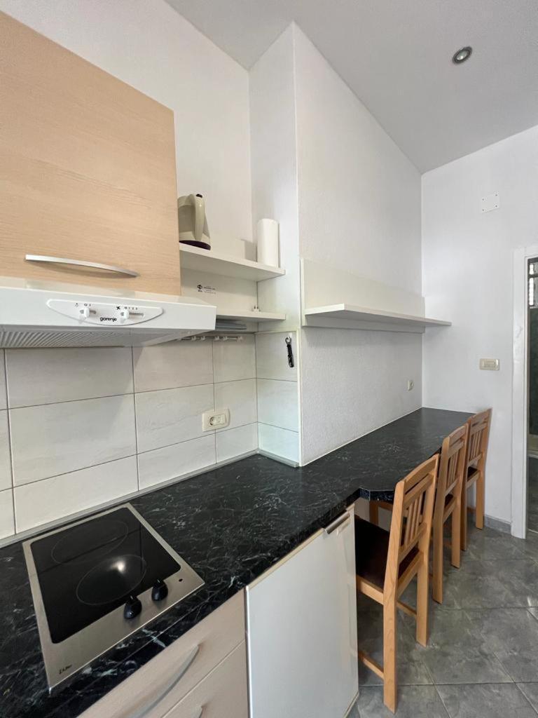 Ferienwohnung Story Baška Voda Exterior foto
